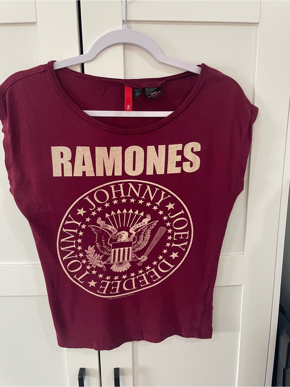 H&M Burgundy Ramones Graphic Tee with Cream Print